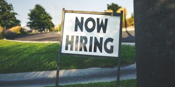 渴求工作 （unemployment benefits）