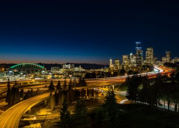 西雅圖立交橋（Photo by oakie on Unsplash）