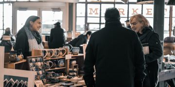 小店（Photo by Shunya Koide on Unsplash）