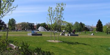 Douglas J. McLaughlin, Greenmnm69, Jeff G., CC BY-SA 3.0 , via Wikimedia Commons