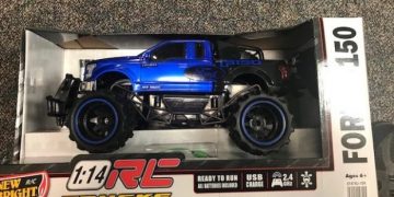 由匿名男子送来的玩具车（皮尔斯郡警长办公室/ Twitter)