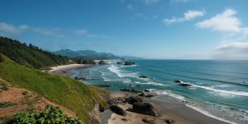 海岸 (Photo by MJ Tangonan on Unsplash)