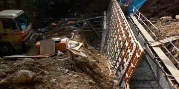 Dam (Phote by Satoshi KAYA on Flickr)